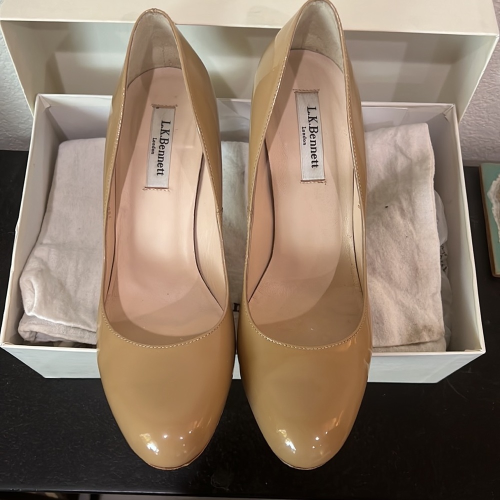 LK Bennett Shilo Taupe Patent Heels - Picture 3 of 16